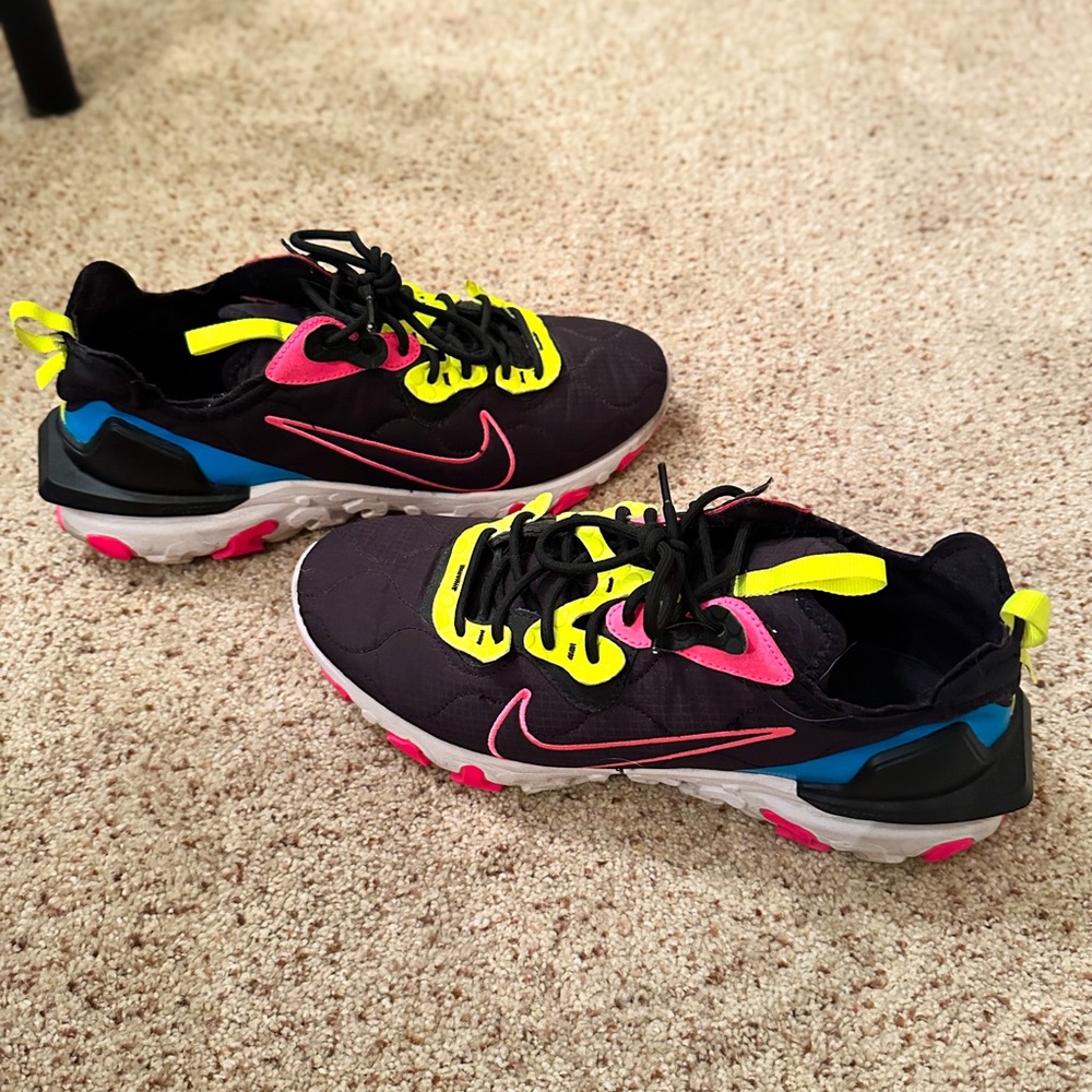 Custom Nike React - image 1